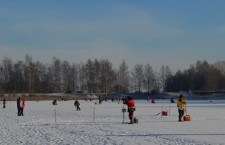 В Латвии прошли соревнования по зимней рыбалке